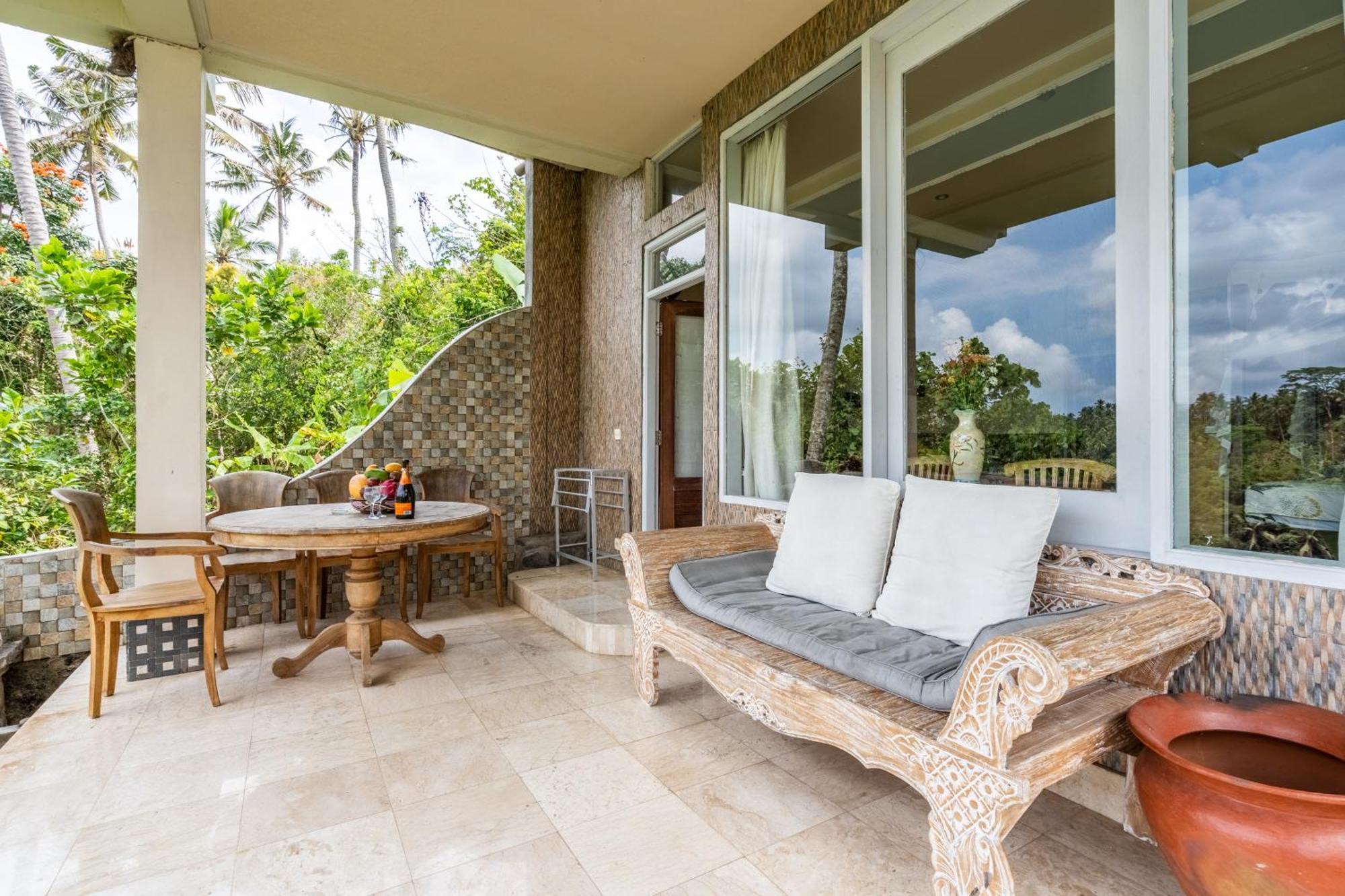 Tirta Asri Ubud Villa Rum bild
